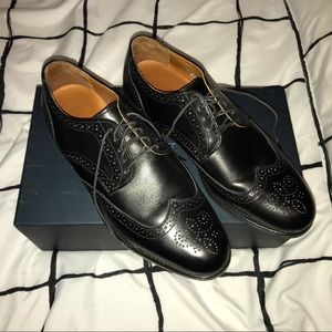 Cole Haan Short Wingtip Oxford - Size 8 M